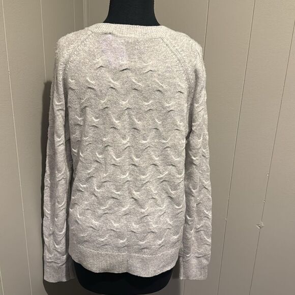 Theory mineral grey Tucked 100% cashmere crewneck long sleeve sweater. NWT. Lg - Picture 4 of 6